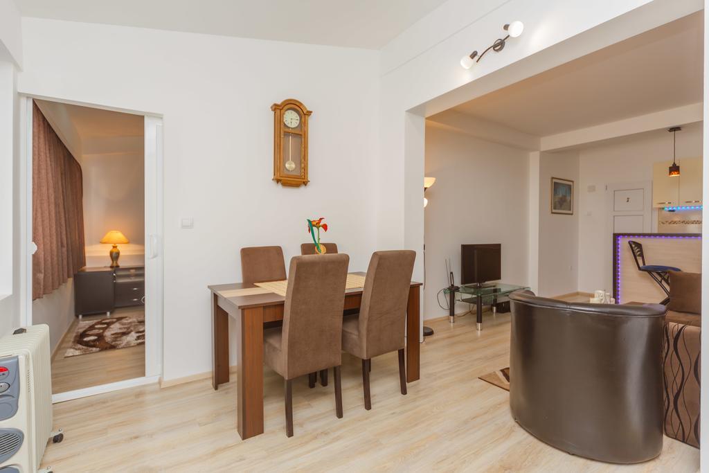 Apartment Ines บาร์ ภายนอก รูปภาพ