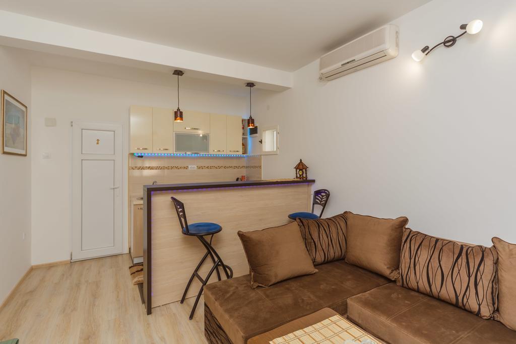 Apartment Ines บาร์ ภายนอก รูปภาพ